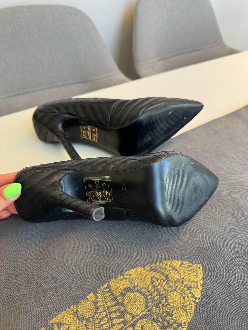 Black Quilted Pointed-Toe Stiletto Pumps - Women's Shoes - Picture 5 of 7